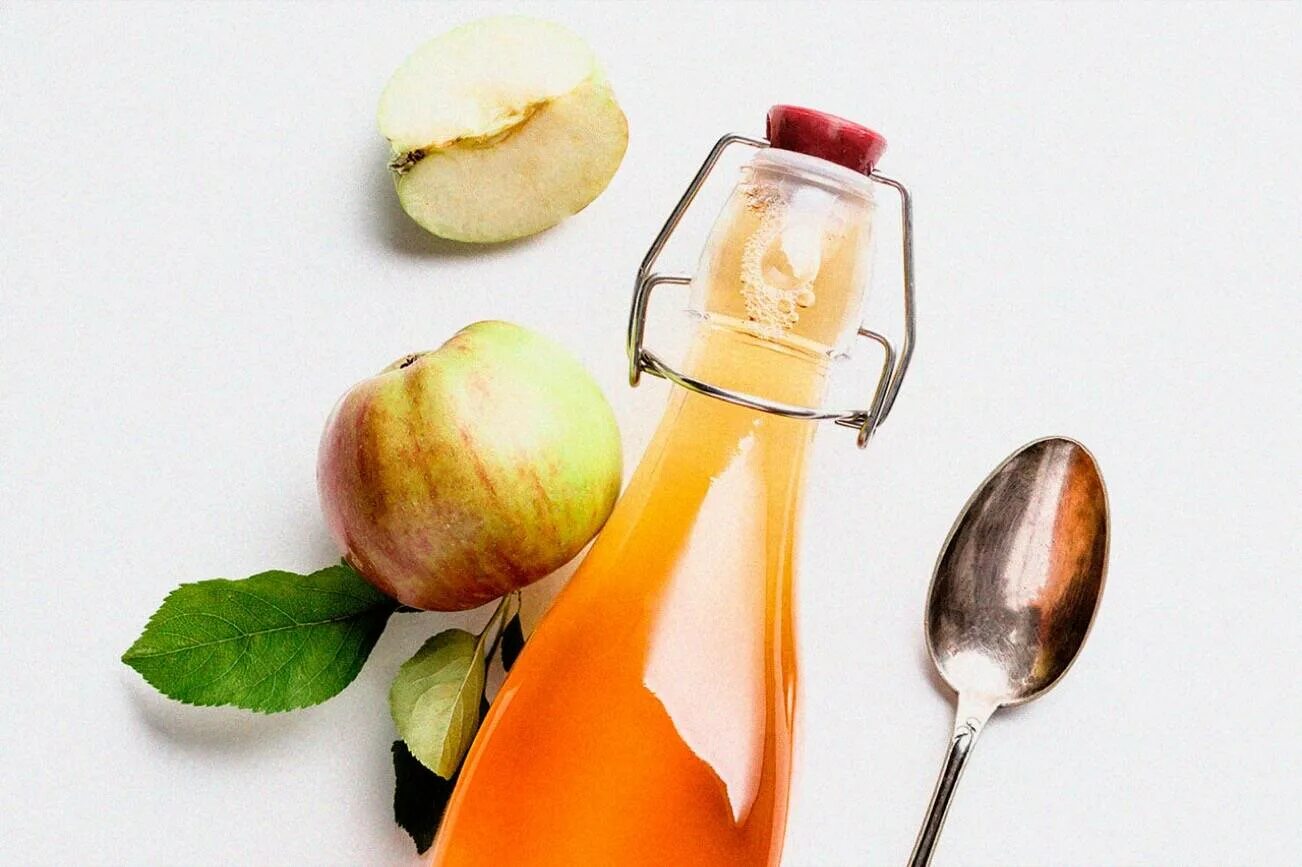 Масло и яблочный уксус. Яблочный уксус. Яблочный уксус фото. Apple Cider Vinegar. Уксус для красоты.