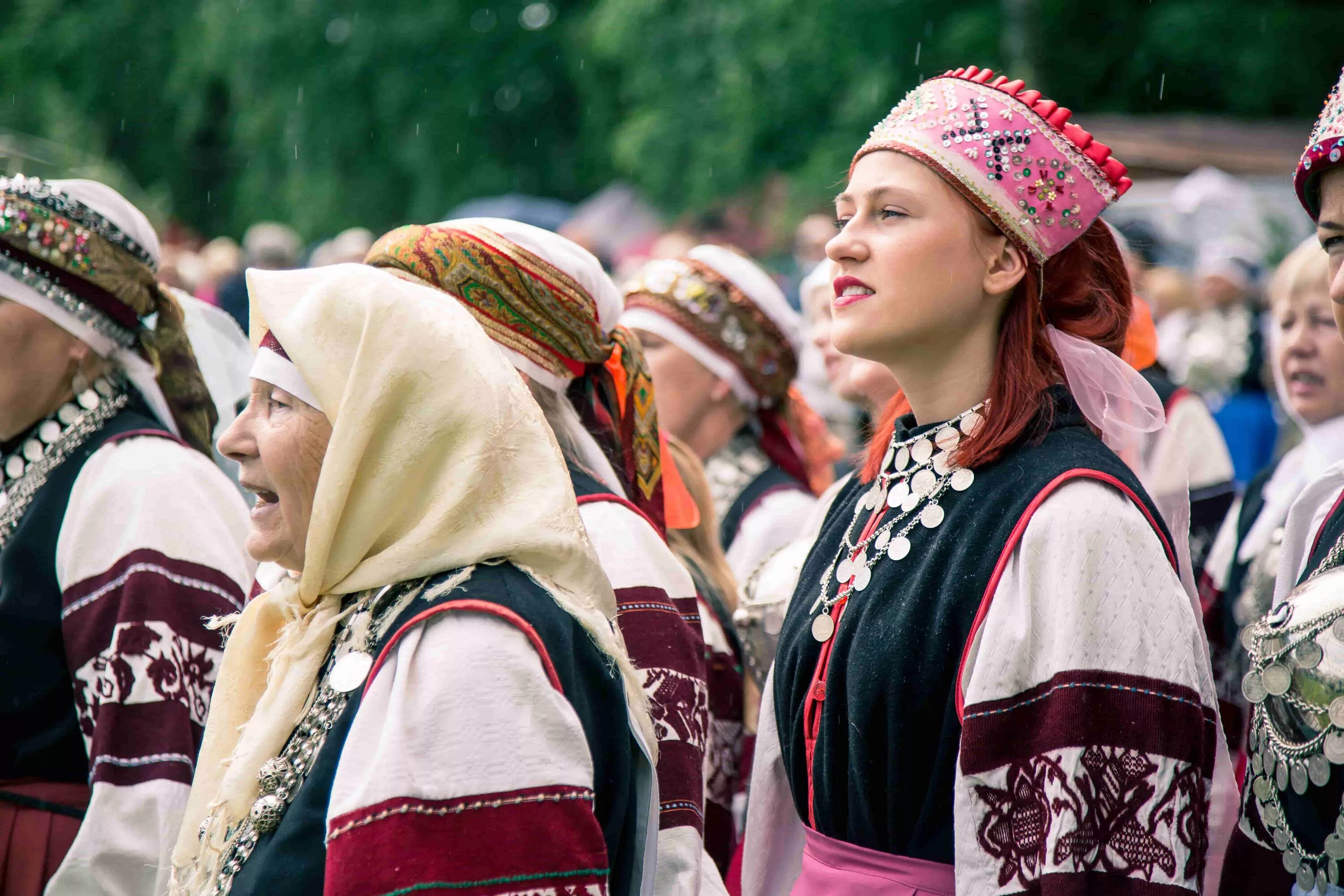 Эстонка в национальном костюме. Народы Эстонии. Традиции эстонского народа. Эстонцы народ. Этнические эстонцы