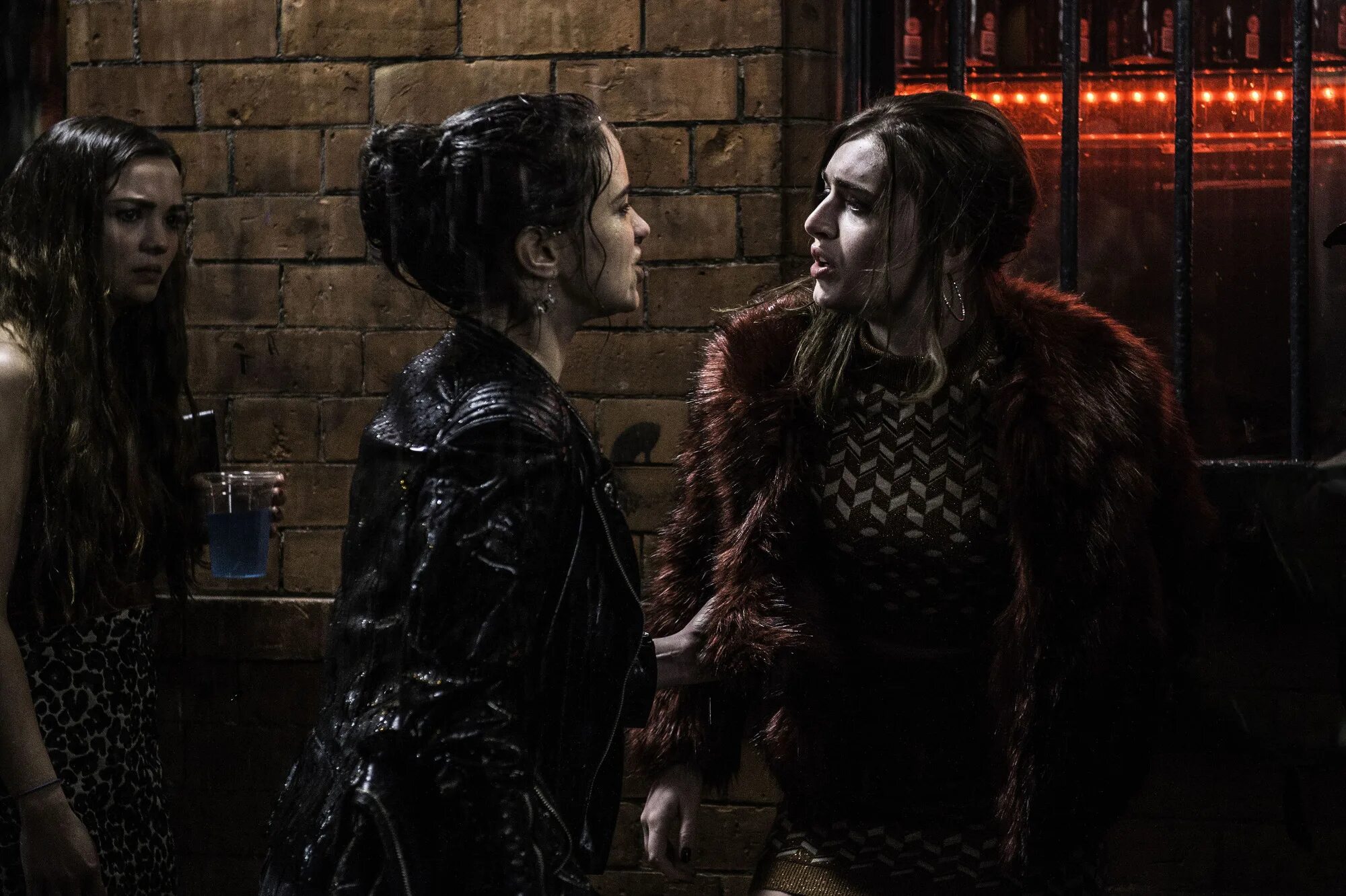 The fallen third. Сериал крах Кэти. Крах (2013 – 2016). Фильм крах 2013. Крах сериал 2022.
