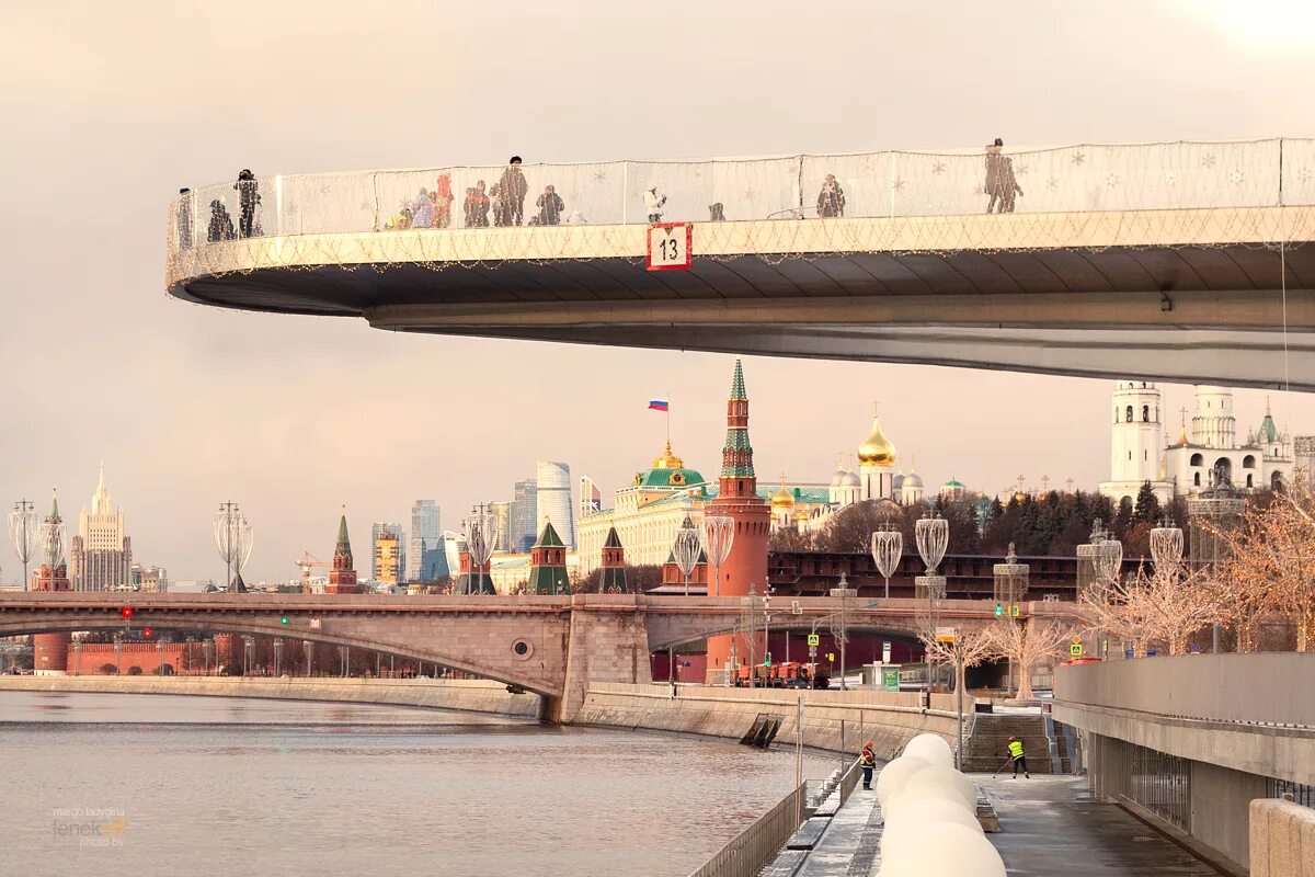 большой москворецкий мост в москве. москва вид с большого каменного моста. большой каменный мост в москве. кремль мост москва река. вид на кремль с большого москворецкого моста.