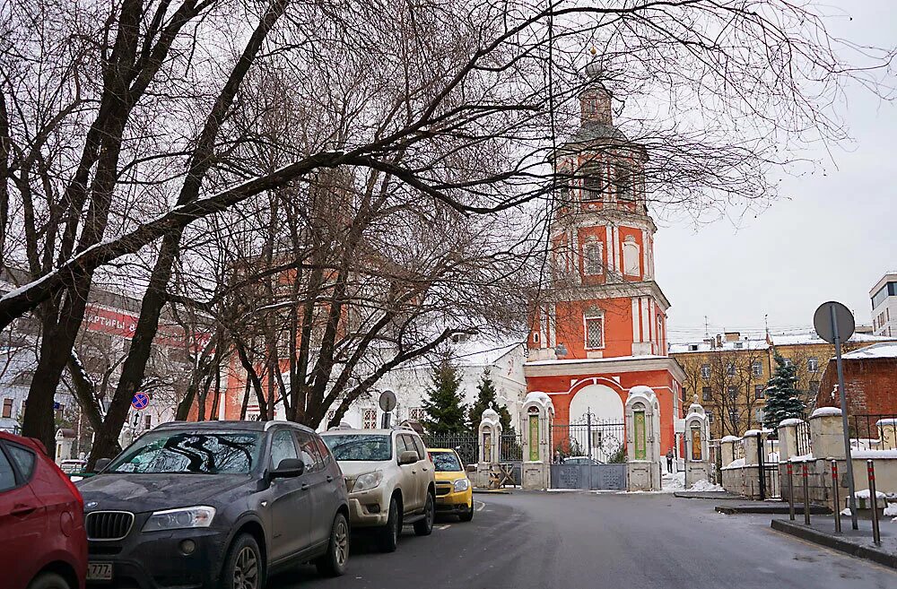Храм в барашах. Введенская церковь барашёвский переулок. храм в барашах в москве. введенский храм в барашах. церковь введения в барашах москва.