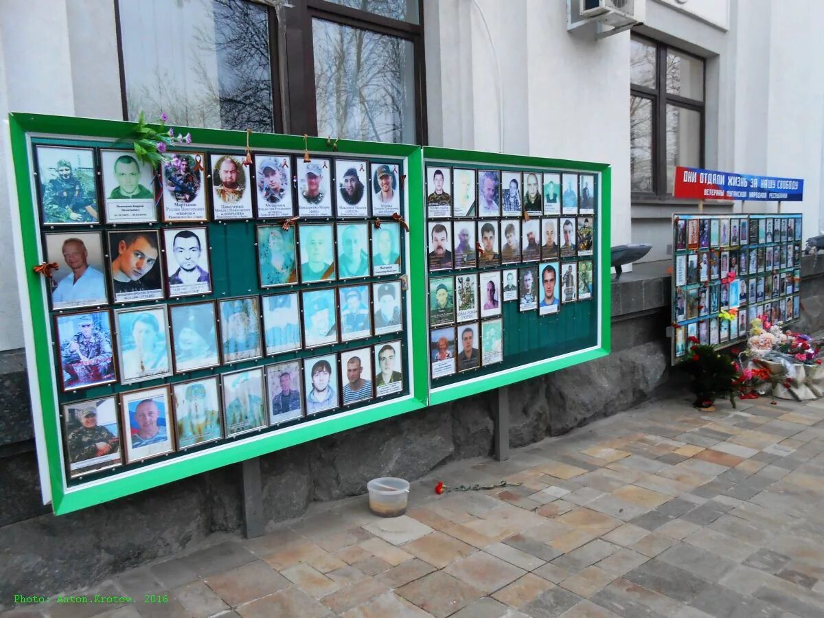 луганск мирный квартал война. луганск центр города сейчас. город луганск как выглядит сейчас. луганск восточные квартала. обстрел луганска 2014 заречный.