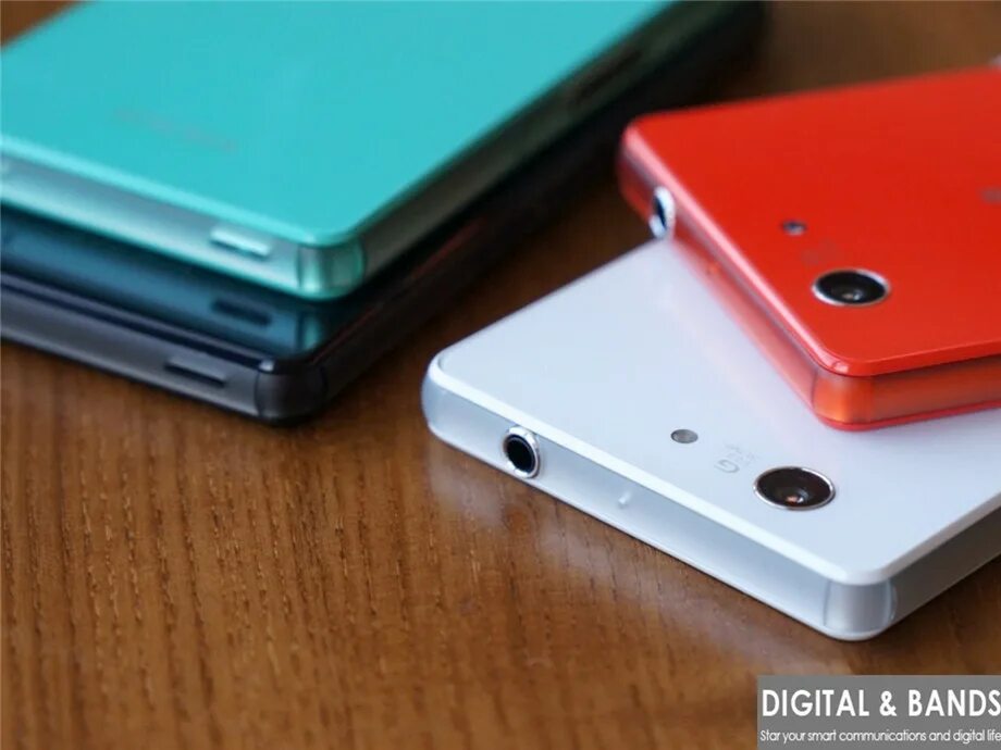 Z3 compact купить. Sony Xperia z3 Compact. Sony z3 Mini. Xperia z3 Mini. Sony Xperia z3.20.7mp.