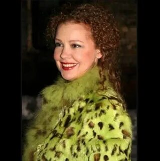 Резеңке құйрығы бар порно