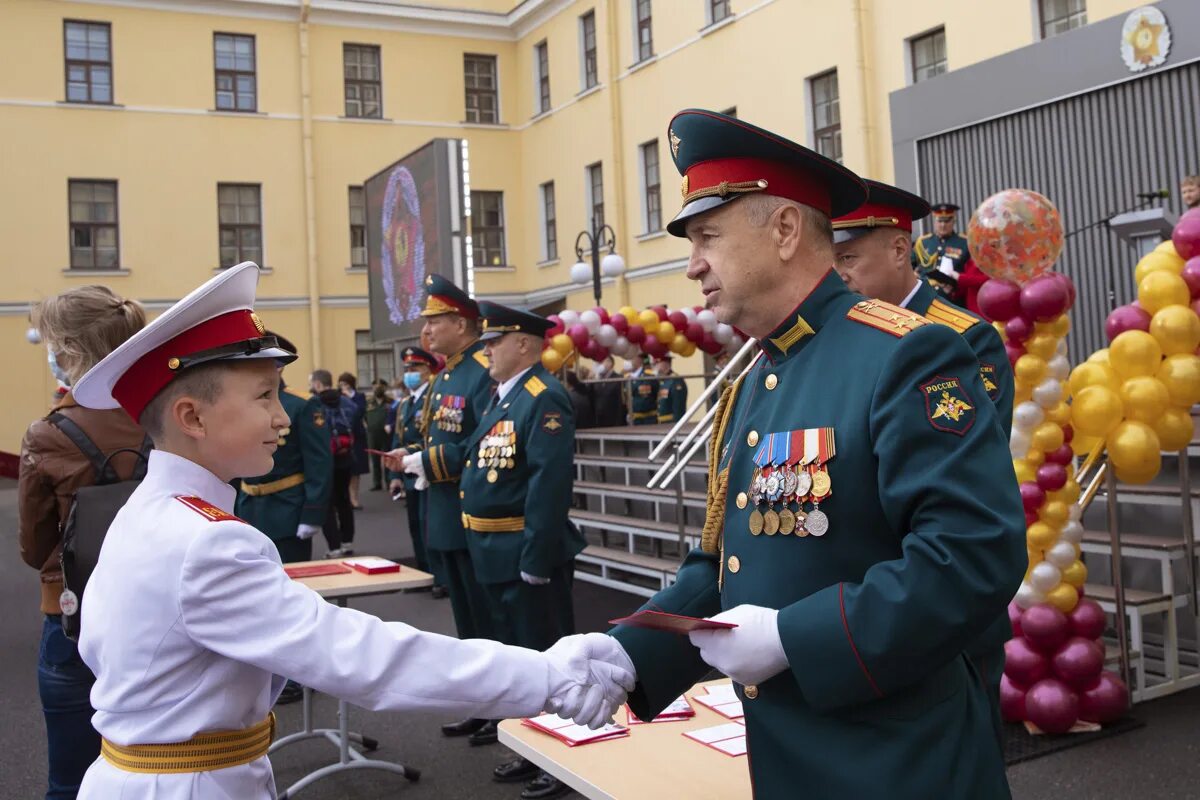 Петербургское сву. СПБ СВУ Санкт-Петербургское Суворовское военное училище. Суворовское военное училищ МО РФ СПБ. СВУ училище Питер. СПБСВУ Санкт-Петербургское Суворовское военное училище 1 сентября.