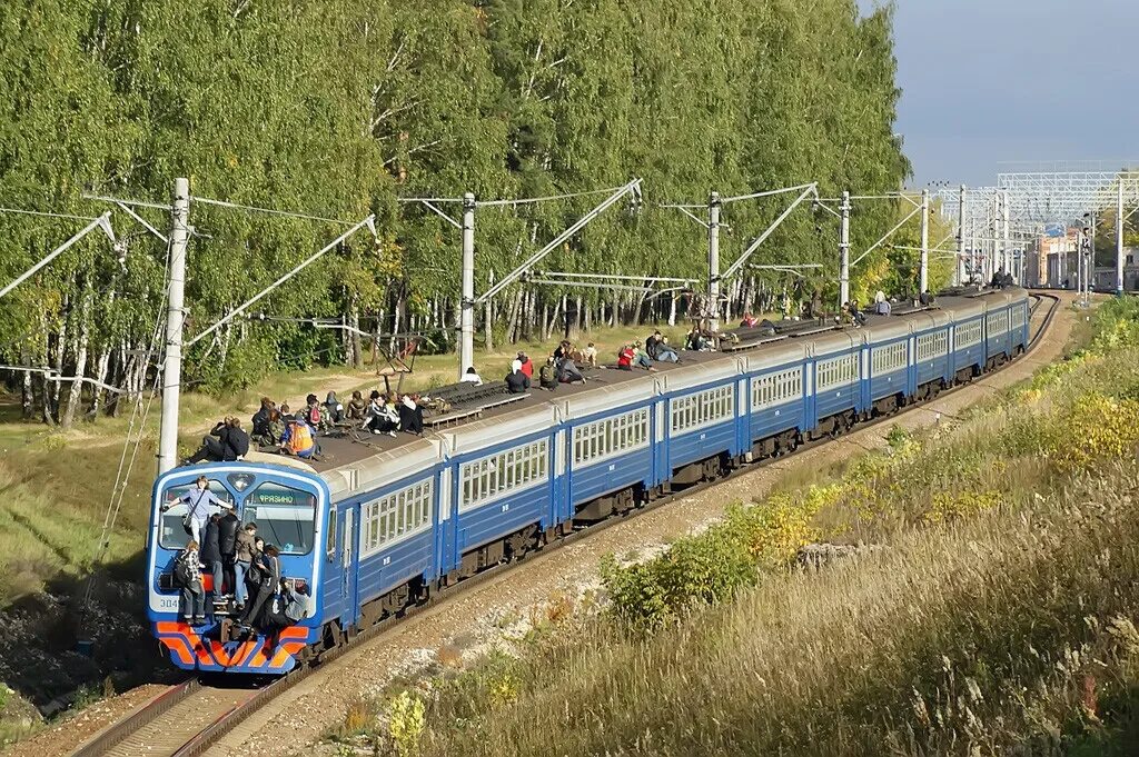 Железнодорожный московская область транспорт. Подлипки дачные Болшево. Эд4м 0268. Зацеперы Болшево. Ивантеевка станция электричка.