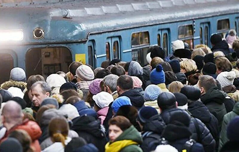 Происшествия в метро вчера на Таганско-Краснопресненской. Сбой в метро сегодня на красной ветке. Сбой на зеленой ветке метро сегодня. Что случилось на красной ветке метро сейчас в Москве.