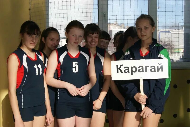 Фк кубань девушки. Девушки 1998 года. Девушки 1998 года. Девушки кубани. 90е годы.