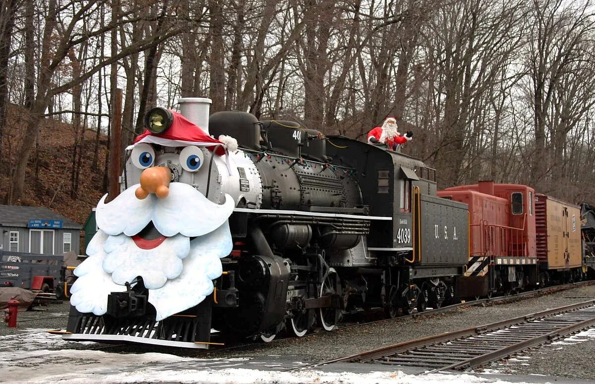 Угольный паровоз. Прилипший к паровозу. Паровозы ссср. Паровоз аудио. Паровоз с углем.