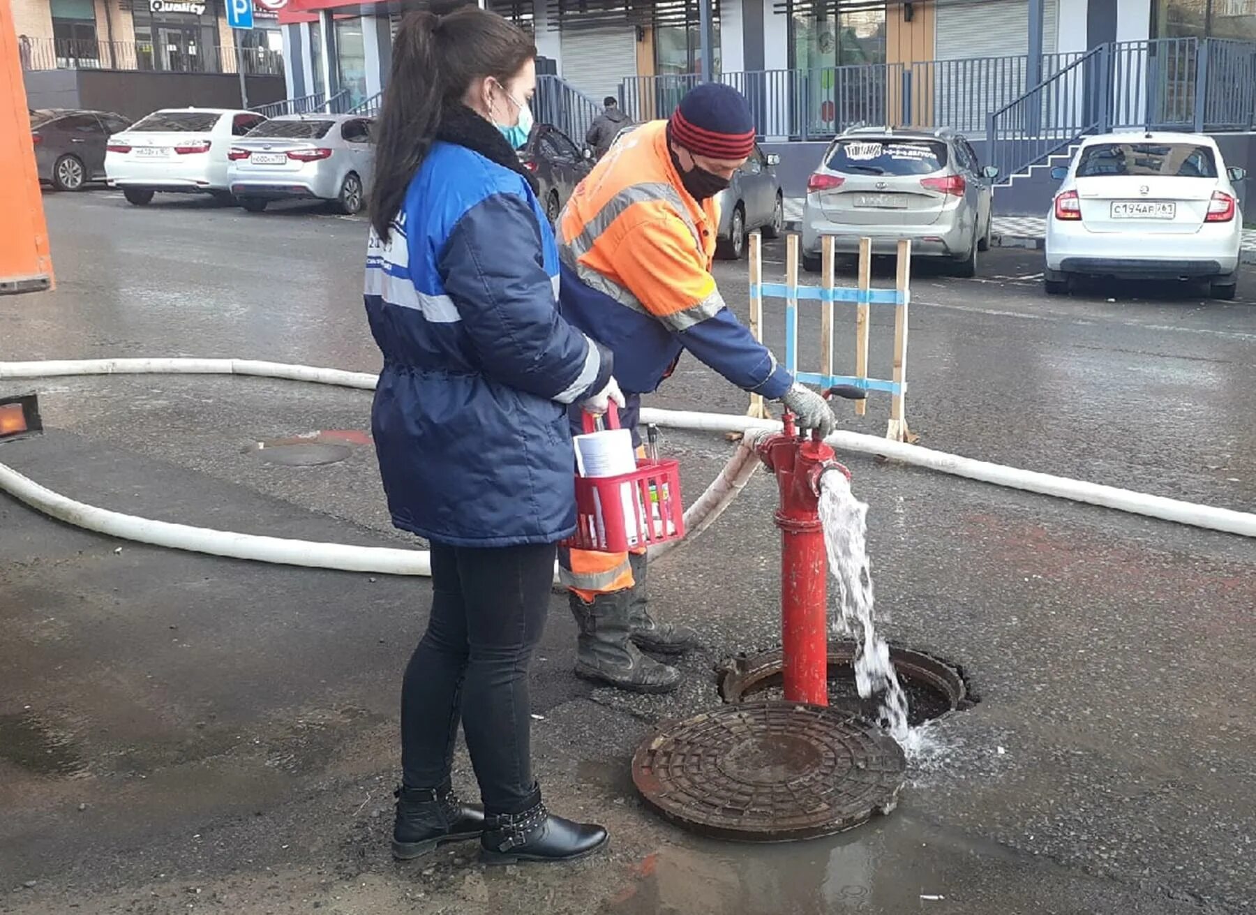 Водоканал отбор проб. Водоканал ростов-на-дону. Отбор проб грунтовых вод. Водоканал отбор проб. Отбор проб сточных вод.