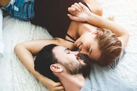 Со стонами и разговорами