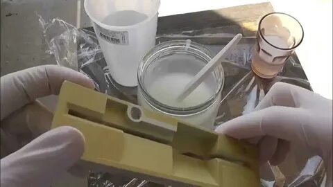 От желтизны на пластике