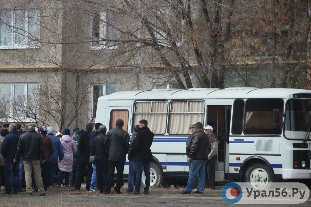 Орск ру главный сайт города последние новости. В Новотроицке простились. Орск прощание с погибшими. Последние новости в городе Орске. Г.Орск прощание с погибшими в СВУ.