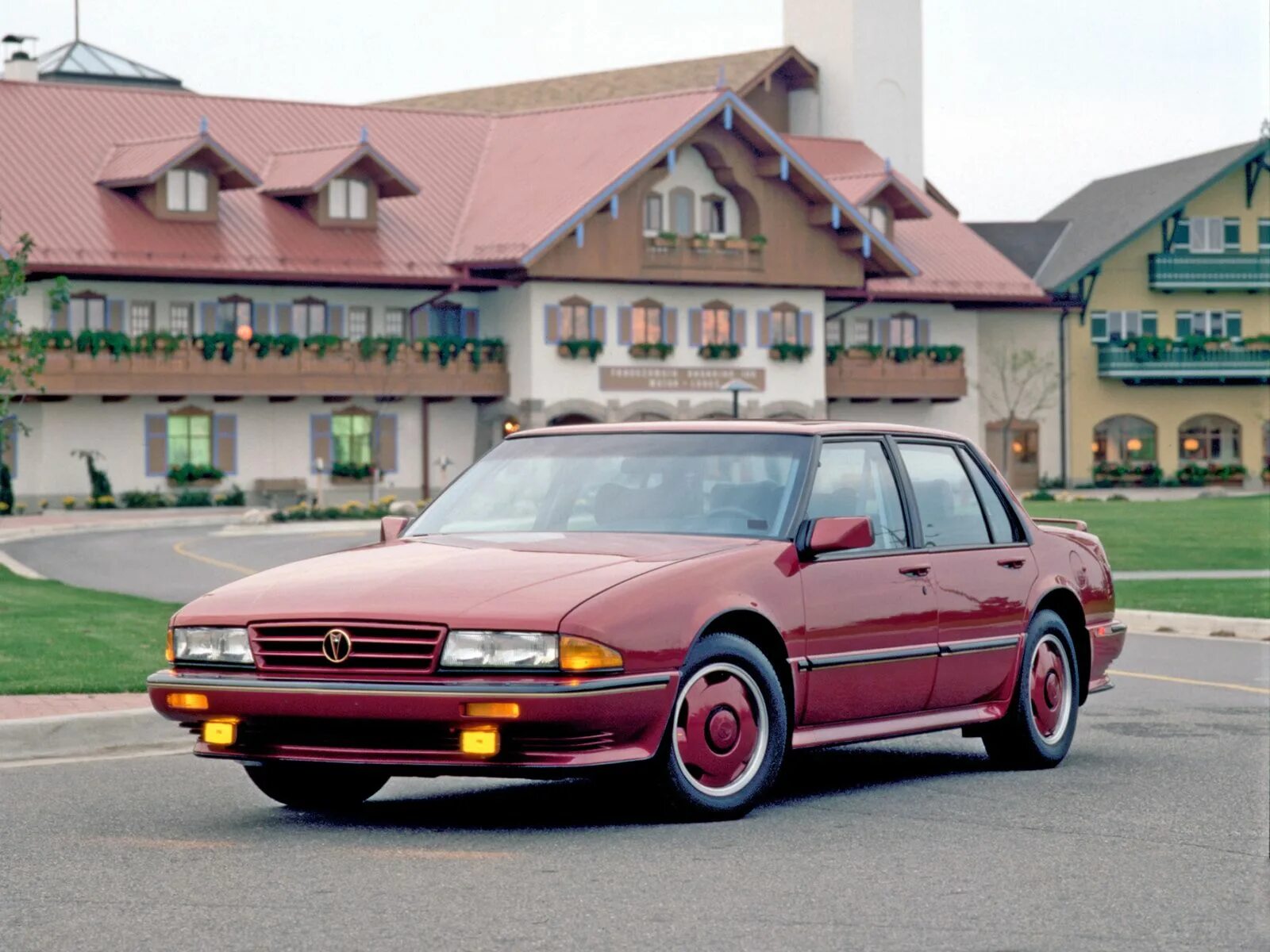 Понтиак Бонневиль. Pontiac Bonneville 8 поколение. Понтиак Бонневиль 1991. Понтиак Бонневиль 1987. Pontiac bonneville