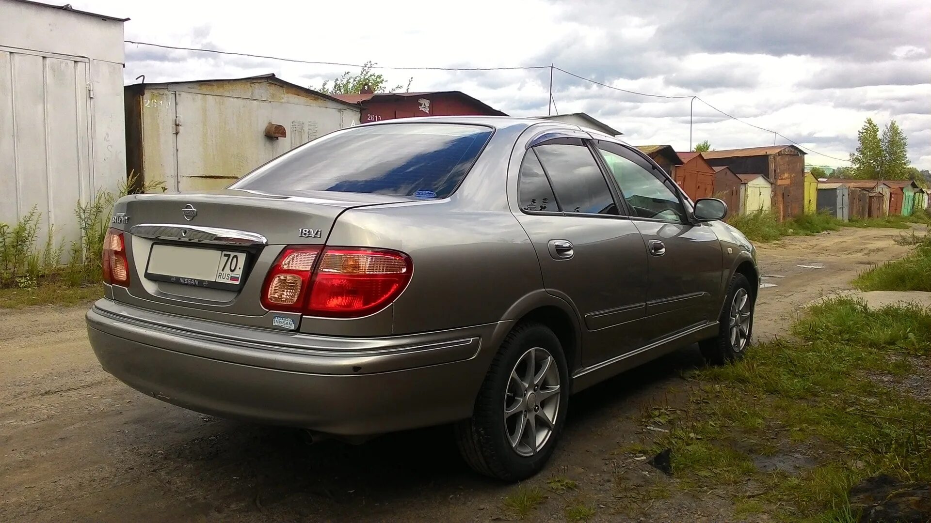 Размер ниссан блюберд силфи. Nissan Bluebird Sylphy 2001. Ниссан Блюберд Силфи 2001 1.8. Ниссан Bluebird Sylphy 2001. Nissan Bluebird Sylphy 1.8.