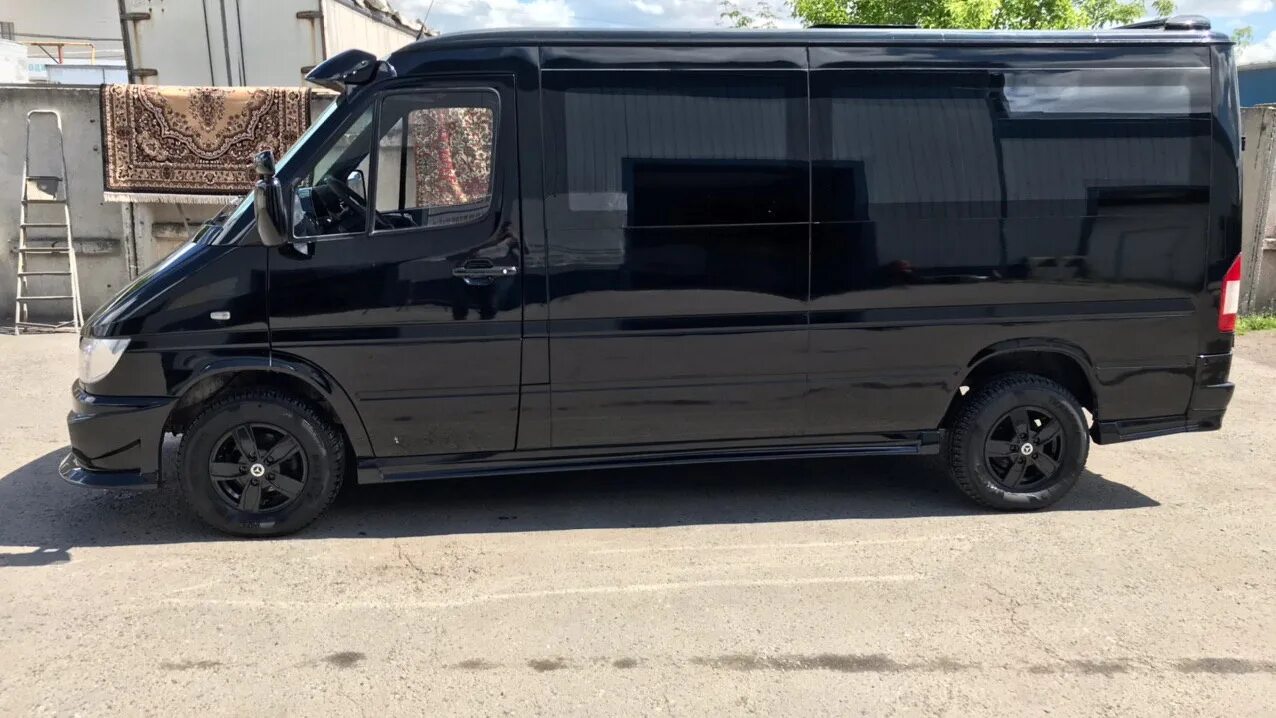 Спринтер 906 черный. Mercedes-Benz Sprinter черный. Мерседес Спринтер черный. Mercedes Sprinter Black. Черный спринтер