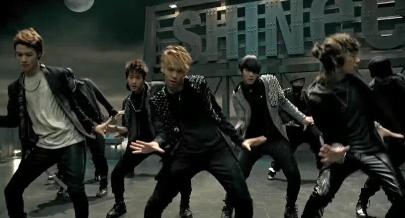 Шайни ринг динг донг тэмин. Shinee ring ding dong обложка. Rang dong. Шайни к поп. Shinee ring ding dong обложка.