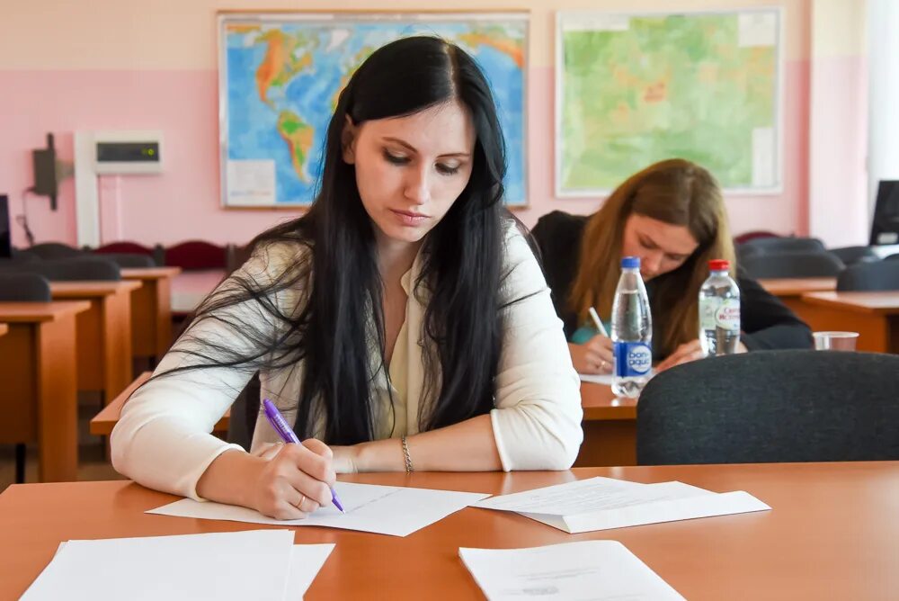 Институт кадров. Факультет переподготовки. Кадры институт. БГПУ Минск Романовская Оксана. Фото с в БГАМ Факультет повышения квалификации 2009.