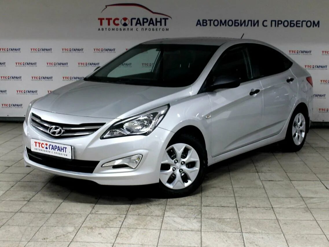 S hyundai отзывы. Хендай Солярис 1.4 МТ. Хендэ Солярис 2014. Хендай Солярис 2014 год серебристый хэтчбек. Хендай Солярис с пробегом.