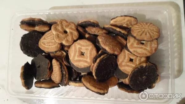 Обаяшки печенье сахарное. Печенье потешки с шоколадом. Печенье с шоколадом на развес. Печенье сахарное чайное с глазурью. Печенье потешки с шоколадом.