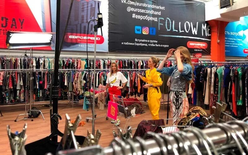 Планета секонд хенд ставрополь. Планета секонд хенд вологда. Родник секонд хенд воронеж новосибирская 2022 скидки. Родник секонд хенд новосибирская. Планета секонд хенд календарь скидок.