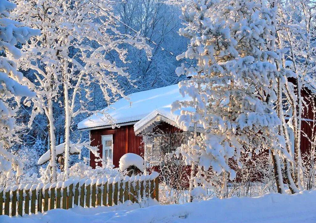 Деревня зимой. Зимний пейзаж деревня. Зимняя сказка. Избушка в лесу зимой. Красивая зима.
