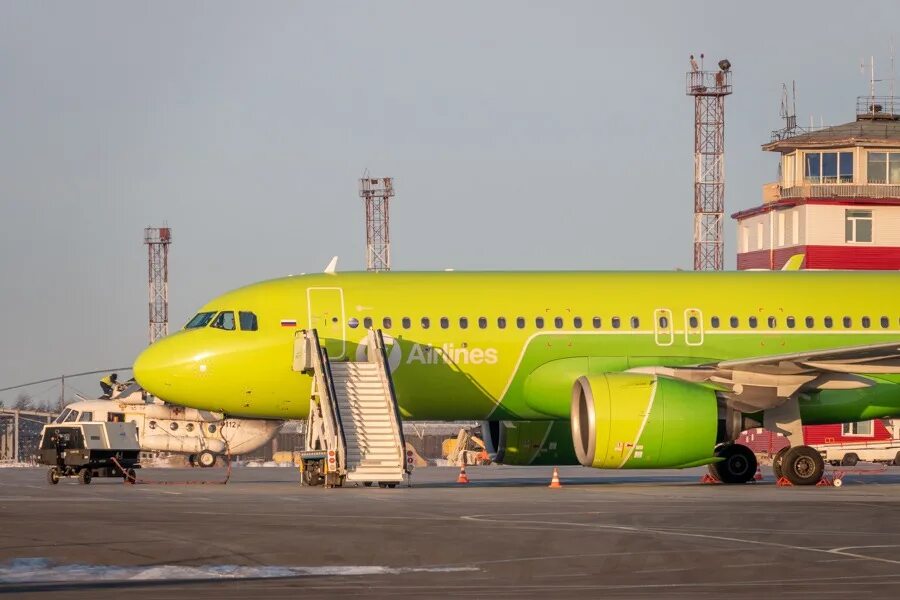 Самолет s7 2023. Самолёт s7 Airlines в Иркутск. Самолет s7 Магадан Новосибирск. Аэропорт Магадан самолёты. S7 авиабилеты купить субсидированные билеты