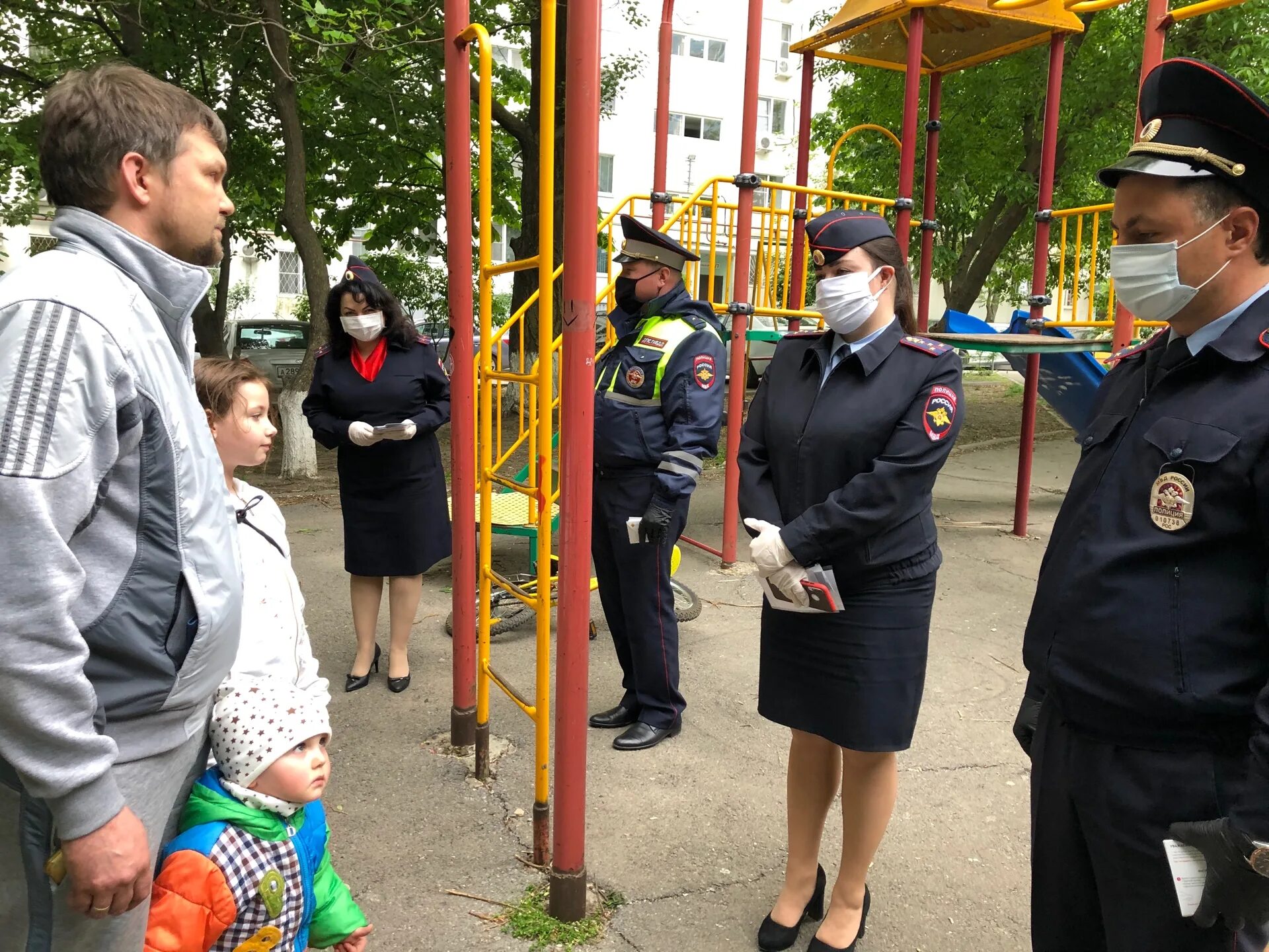 совместно со службой. фссп по искитимскому району. совместно со службой. сотрудник полиции. сотрудник дпс.