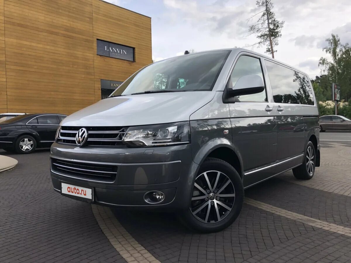 Volkswagen Multivan t5 Black. VW Multivan t5 Рестайлинг. Мультивен Фольксваген t5. Фольксваген Мультивен серый. Фольксваген т5 gp