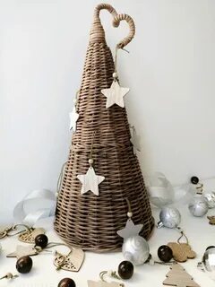 Елка из ротанга