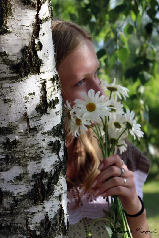 берёза каменная описание. береза лицо. красивая девочка на природе. береза лицо. безруков участок березы.