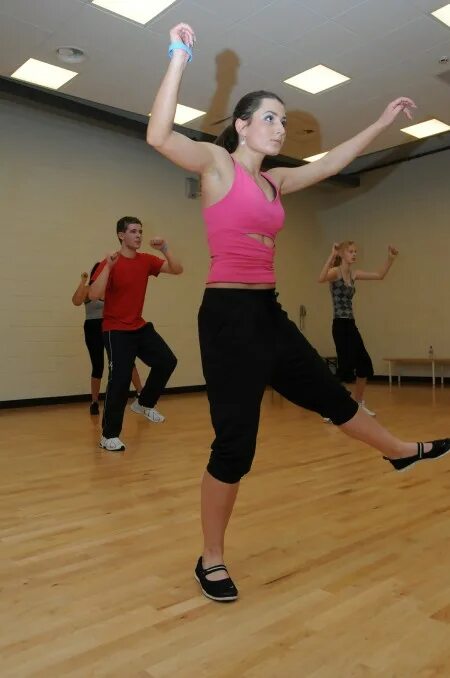 танцы коминтерновский район. зумба воронеж. ямный фитнес. лидия кривоносова зумба. зумба объявление набор.
