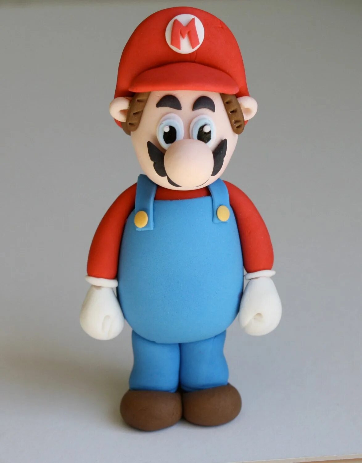 пластилиновые человечки. лепка марио. фигурки марио из пластилина. супер марио из пластилина. как слепить марио.