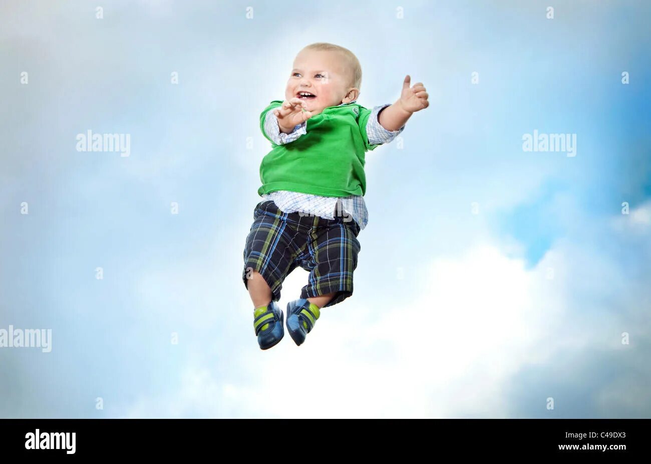 Baby grew up. Flying baby. fly baby.. blu baby flying. летс флай бэйби.