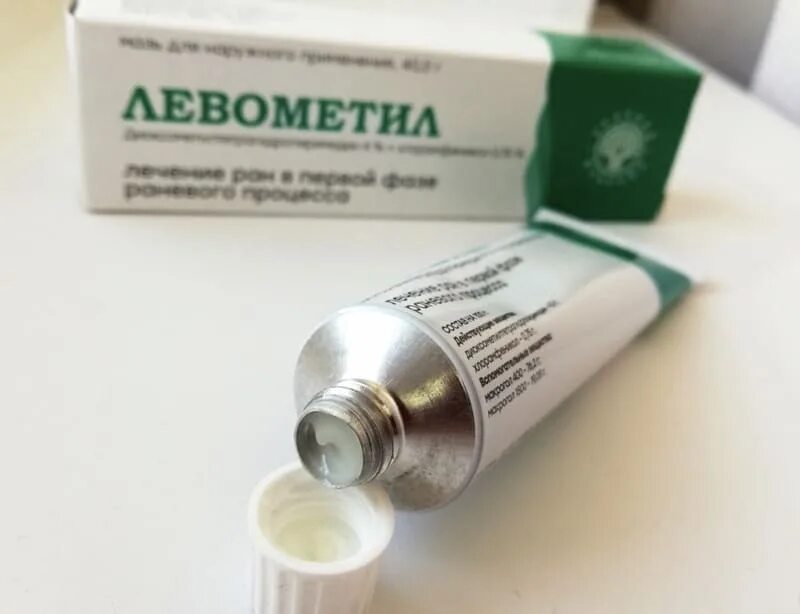 Мазь вишневского от подкожных прыщей. Левомеколь мазь от прыщей. левометил для лица от прыщей. левомеколь мазь от прыщей на лице.