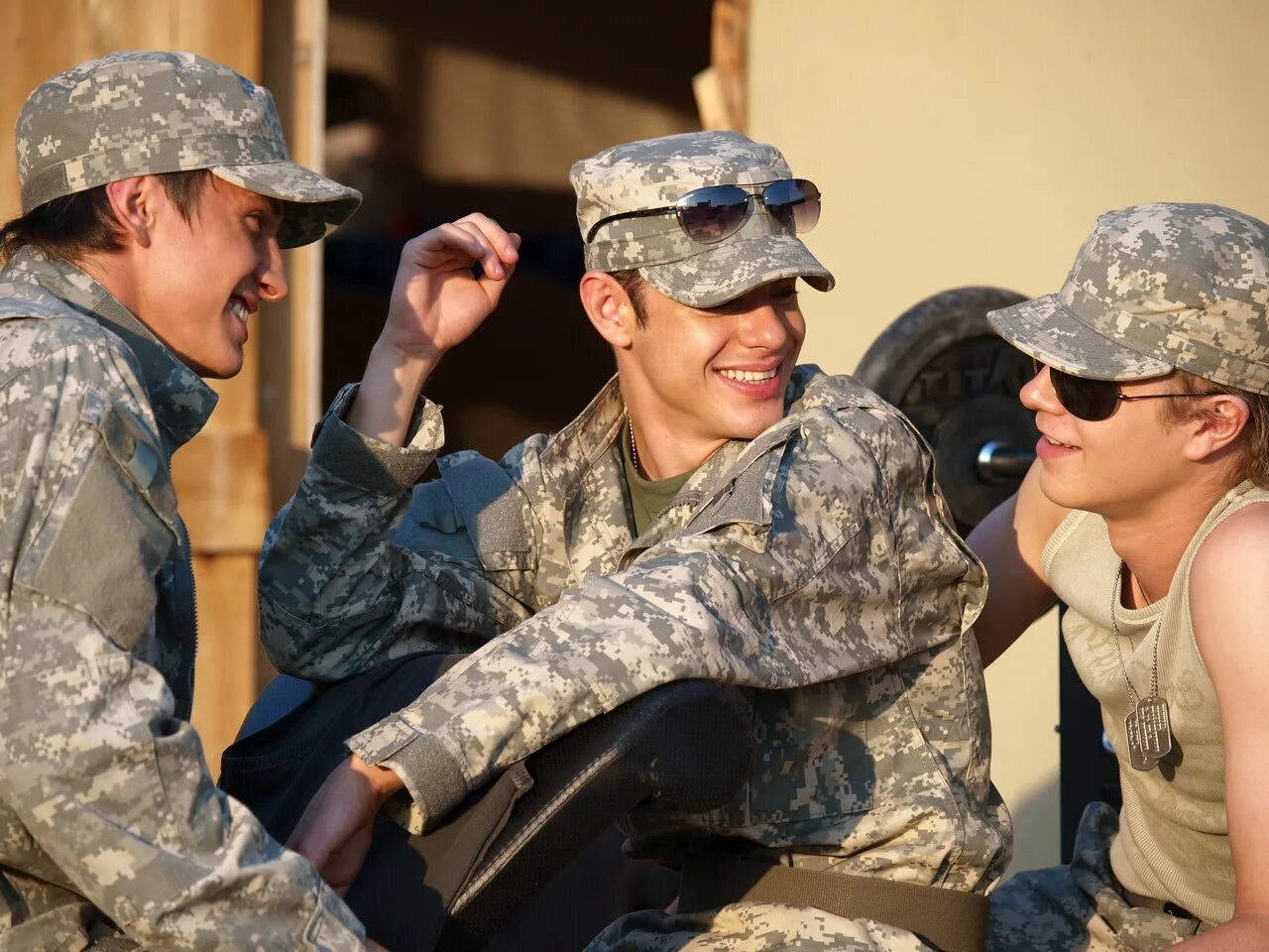 Павел прилучный док на игре. Павел прилучный 2009. Как понять быть на игре. Сергей чирков в 2009. Сергей чирков корни.