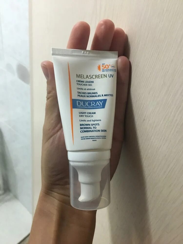 Крем дневной фотозащитный spf 50 hydrating. Дюкрэ меласкрин крем легкий spf50+ 40мл. Солнцезащитный крем Аравия СПФ 50. Фотозащитный крем SPF 50. Дюкрэ меласкрин легкий фотозащитный крем SPF 50+ 40мл.