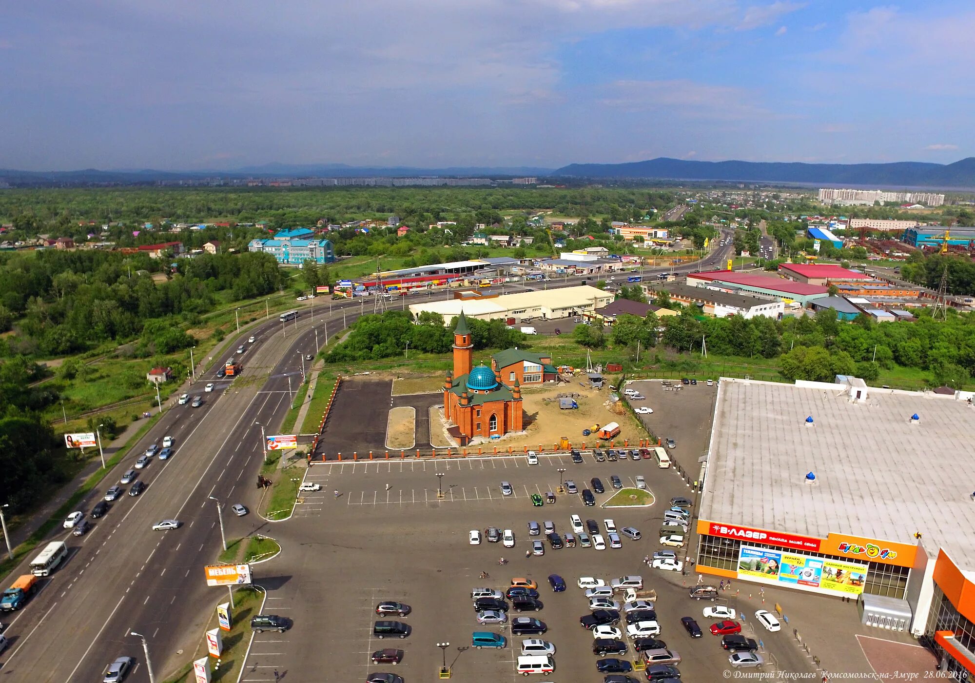 ТЦ выбор Комсомольск-на-Амуре. Выбор Комсомольск на Амуре. ТЦ В городе Комсомольск на Амуре. Комсомольск на Амуре поселок Дземги. Цмк комсомольск на амуре