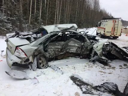 Смерть за рулем: в Сокольском районе в аварии погиб молодой водитель.
