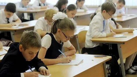 Школа работает в 2 смены