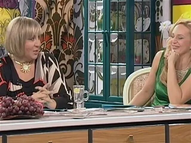 Тина канделаки телепередачи. Ольга шелест тутта ларсен. Ольга шелест девчата. Ток-шоу девчата. Девчата ведущие.