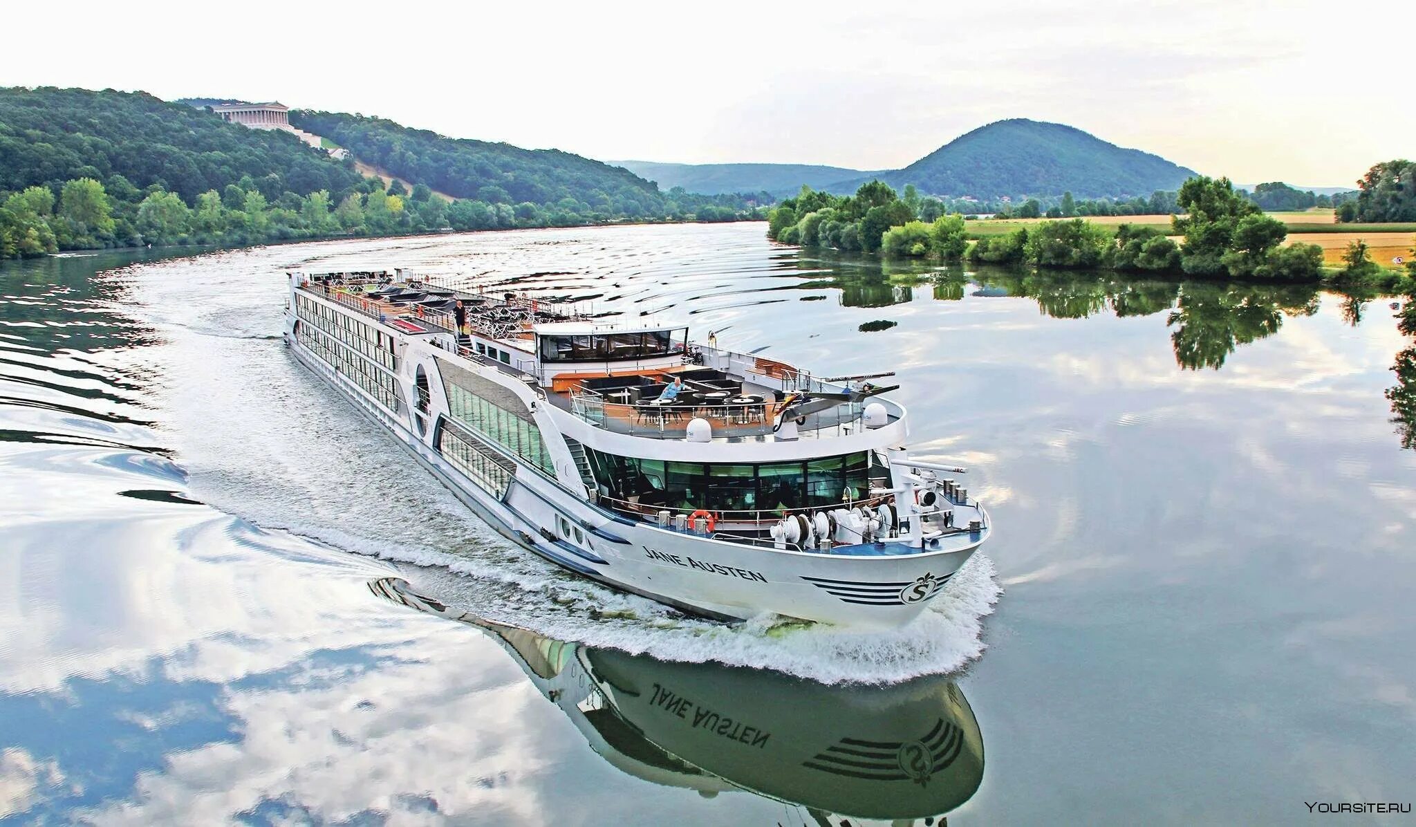 Речные круизные теплоходы Европы. Dunay River Cruise. Теплоход Дунай. Речные круизы по реке Рейн.