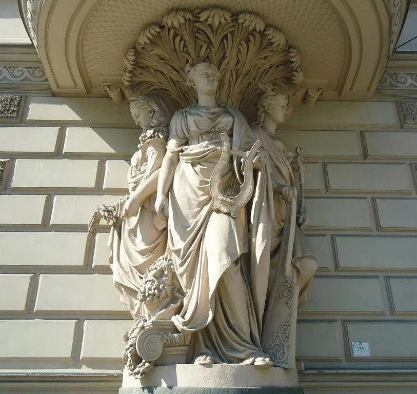 идеалы архитектуры. церковь святой женевьевы. здания в стиле классицизм. лувр и пирамида лувра. дворец сан суси фасад архитектура.