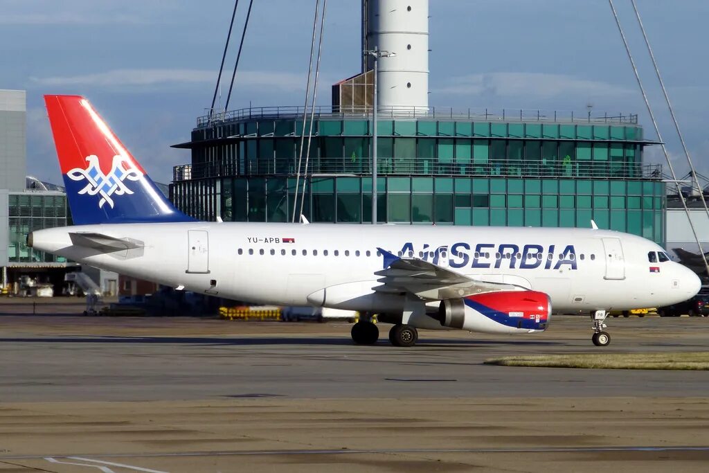 Аир сербия купить авиабилеты. Air Serbia a319. Airbus a320-100/200 Air Serbia. Air Serbia самолеты. ATR самолет сербские авиалинии.