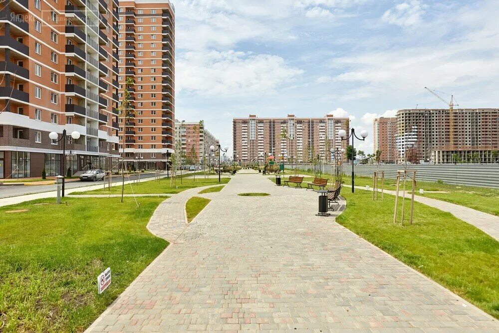 жк титаны краснодар инсити. продается квартира без ремонта. адмиралтейский бульвар краснодар. авито краснодар квартиры. квартиры в краснодаре 2х комнатные новостройки.