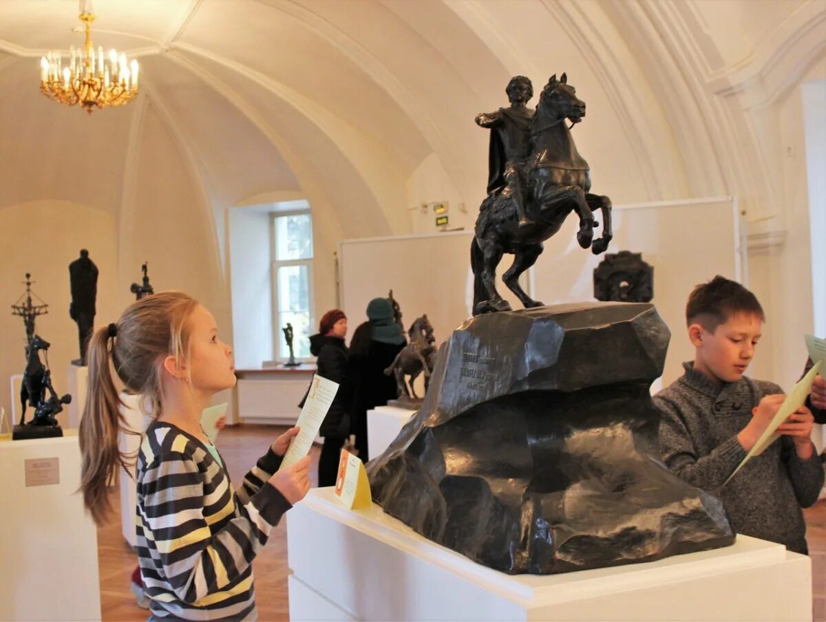 Музей великанов екатеринбург. Музей больших фигур санкт петербург. Музей больших фигур санкт петербург. Музей великанов в санкт-петербурге. Музей великанов в санкт-петербурге.