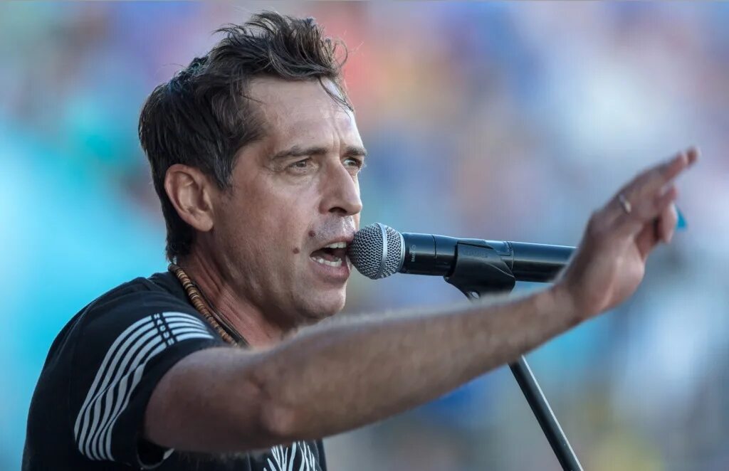 Ногу свело солист. Солист ногу. Ногу свело солист. Ногу свело солист. Солист группы ногу свело.