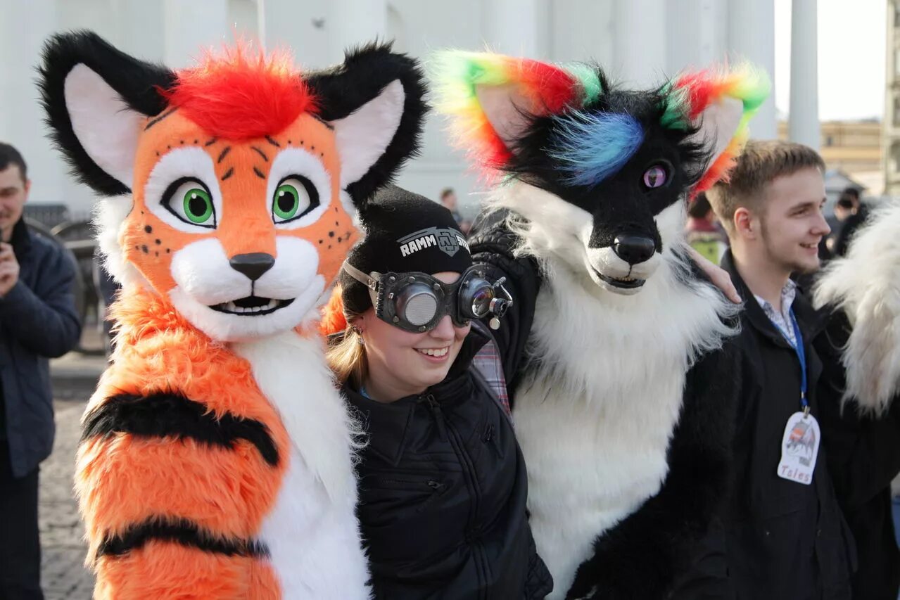 Furry real life. Фурсьют субкультура. Фурсьют сходки в Москве.