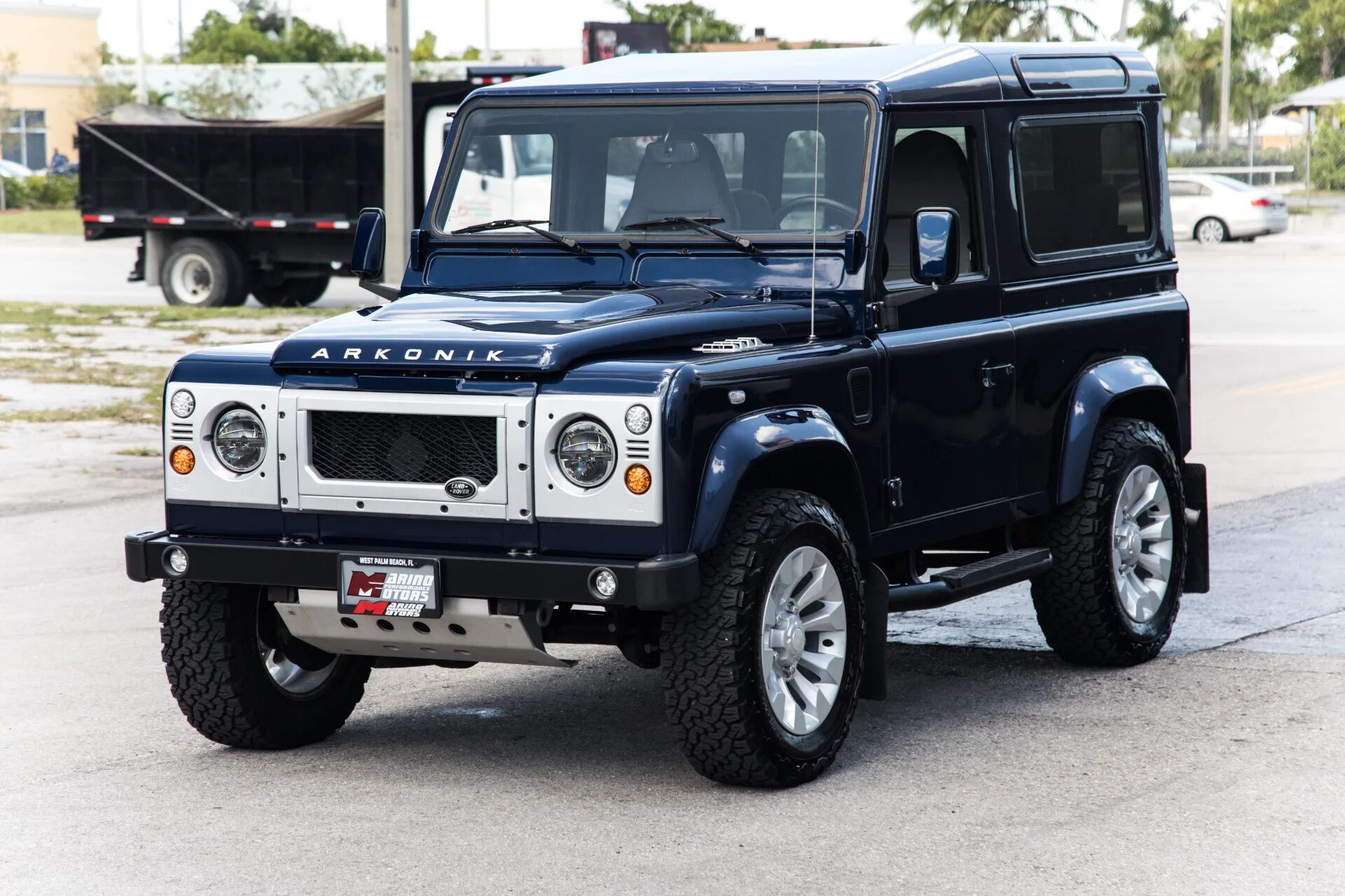 Defender 925. Ленд Ровер Дефендер d90. Лэндровер Дефендер d 90. Ленд Ровер Дефендер 1 90. Ленд Ровер Дефендер 1.