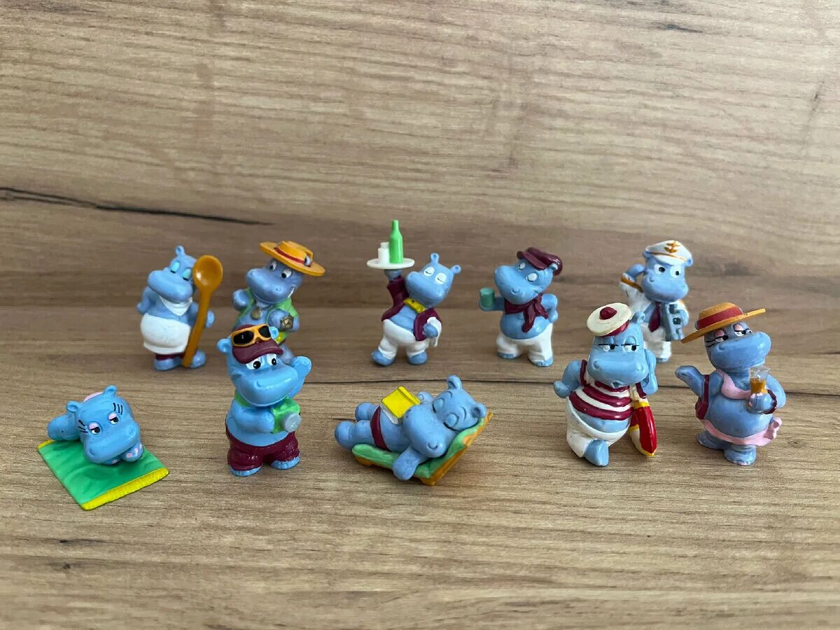 Игрушки киндер сюрприз 90-х. Коллекция игрушек киндер сюрприз 90-х. Коллекции киндер сюрпризов 90 х. Киндер коллекции 90-х. Старые коллекции киндеров.